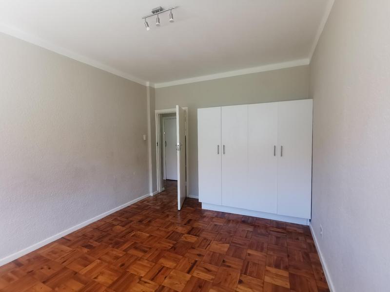 To Let 2 Bedroom Property for Rent in Vredehoek Western Cape